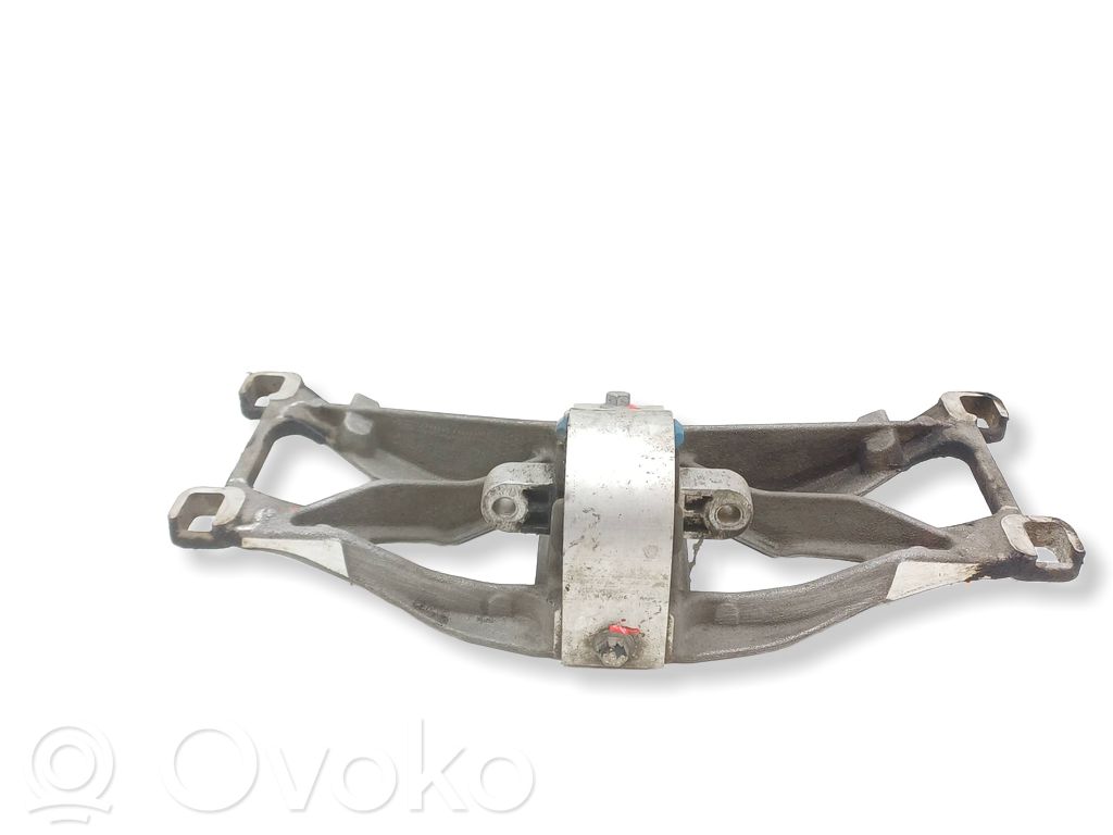 Jaguar S-Type Gearbox mounting bracket 