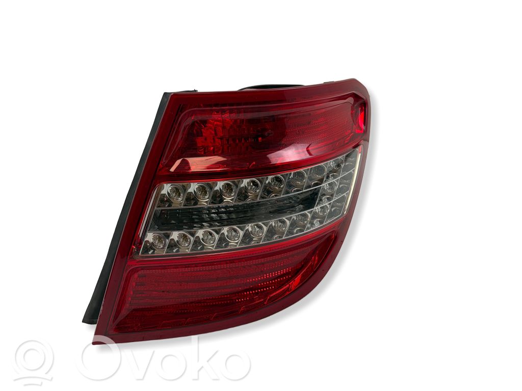 Mercedes-Benz C W204 Lampă spate în caroserie 