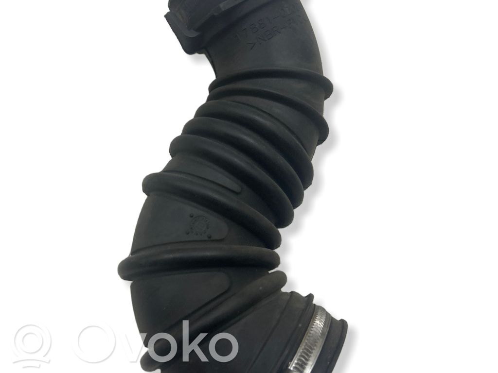Toyota Corolla E120 E130 Ilmanoton letku 