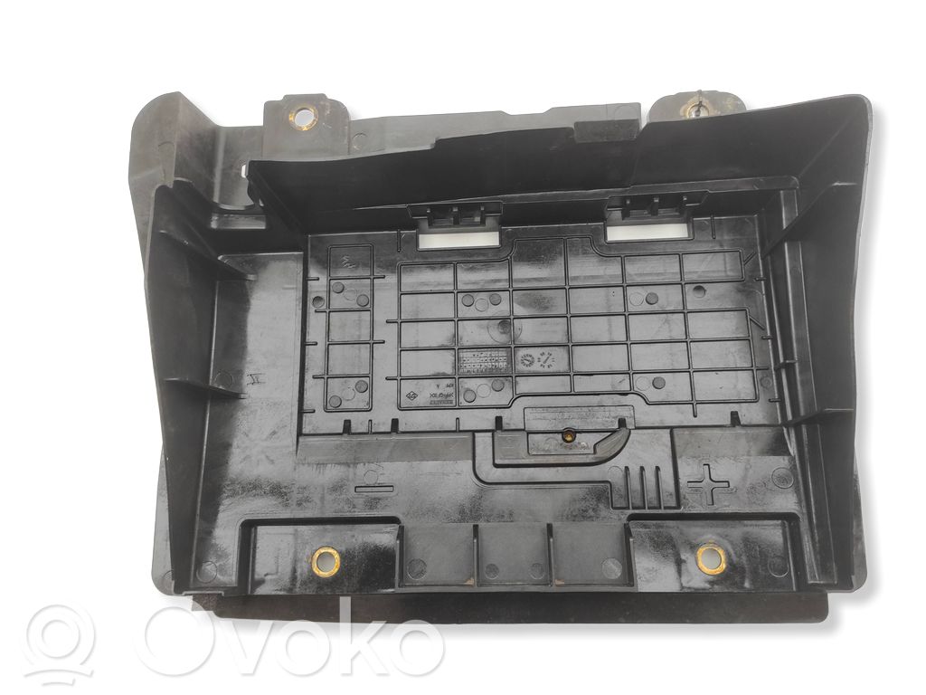 Renault Master III Battery box tray 