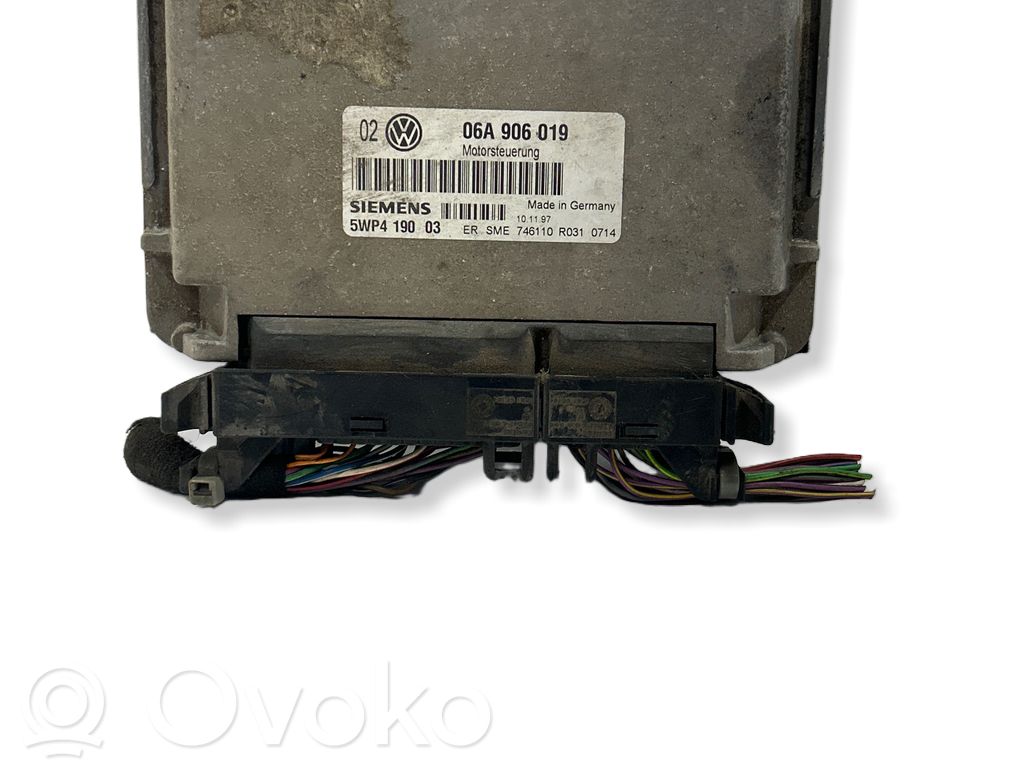 Engine control unit/module   06A906019,5WP419003