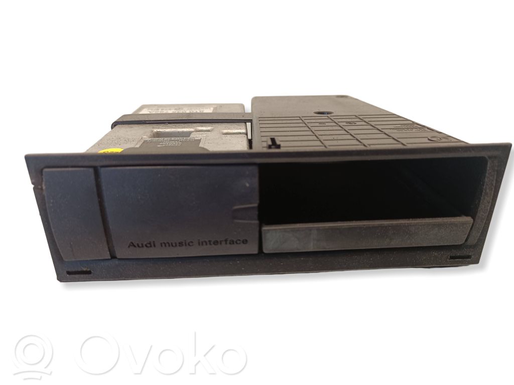 Audi A4 S4 B8 8K Head unit multimedia control 
