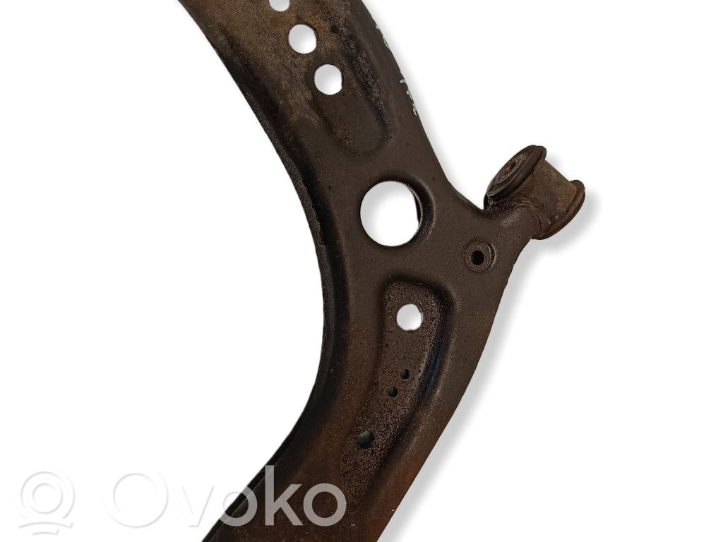 Volkswagen Golf VII Front lower control arm/wishbone 