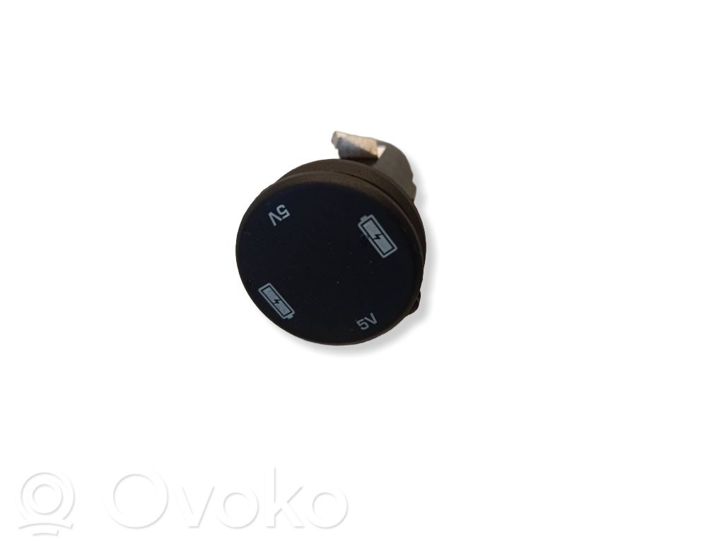 Land Rover Discovery Sport Gniazdo / Złącze USB 