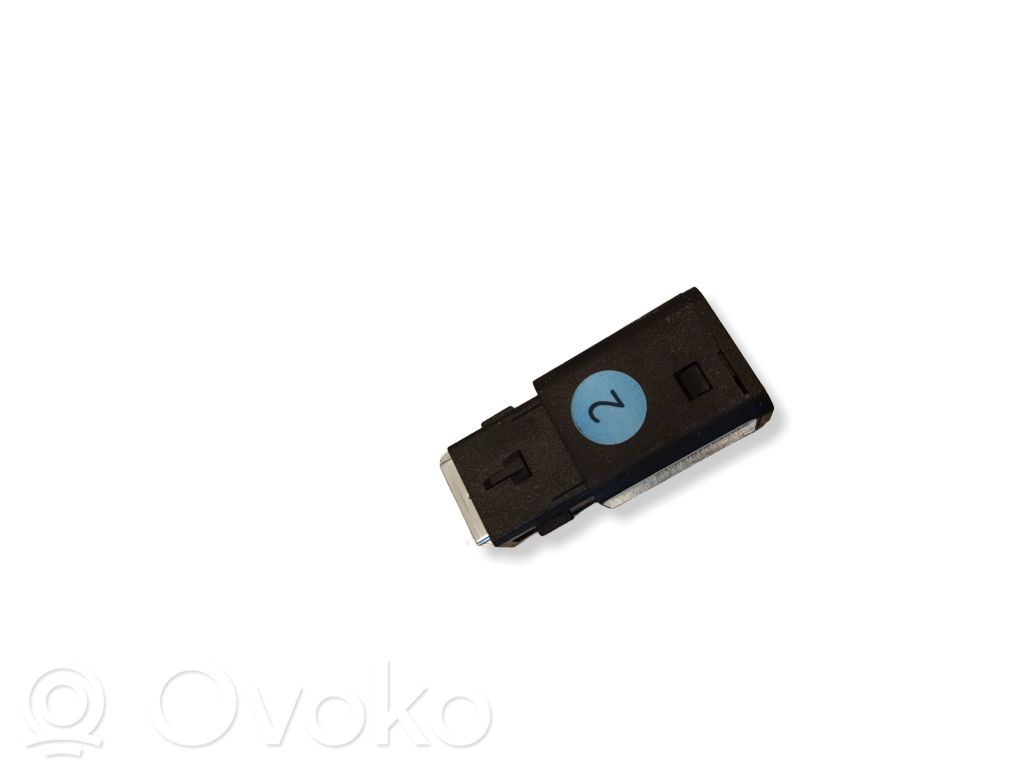 Opel Mokka B USB socket connector 