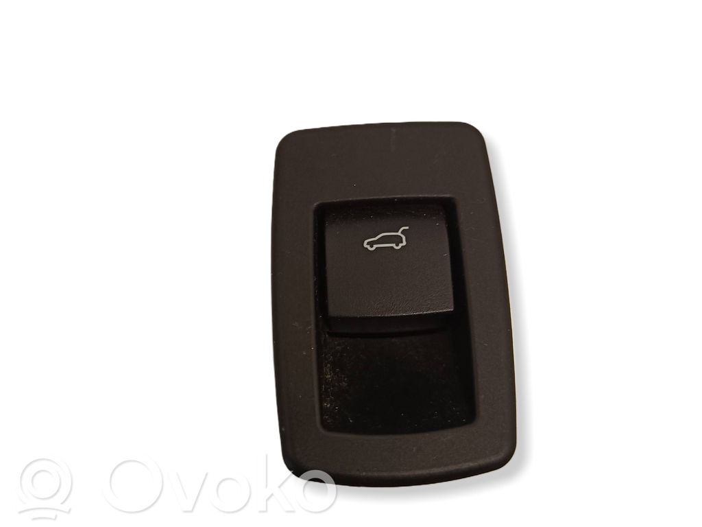BMW 2 F45 Tailgate opening switch 