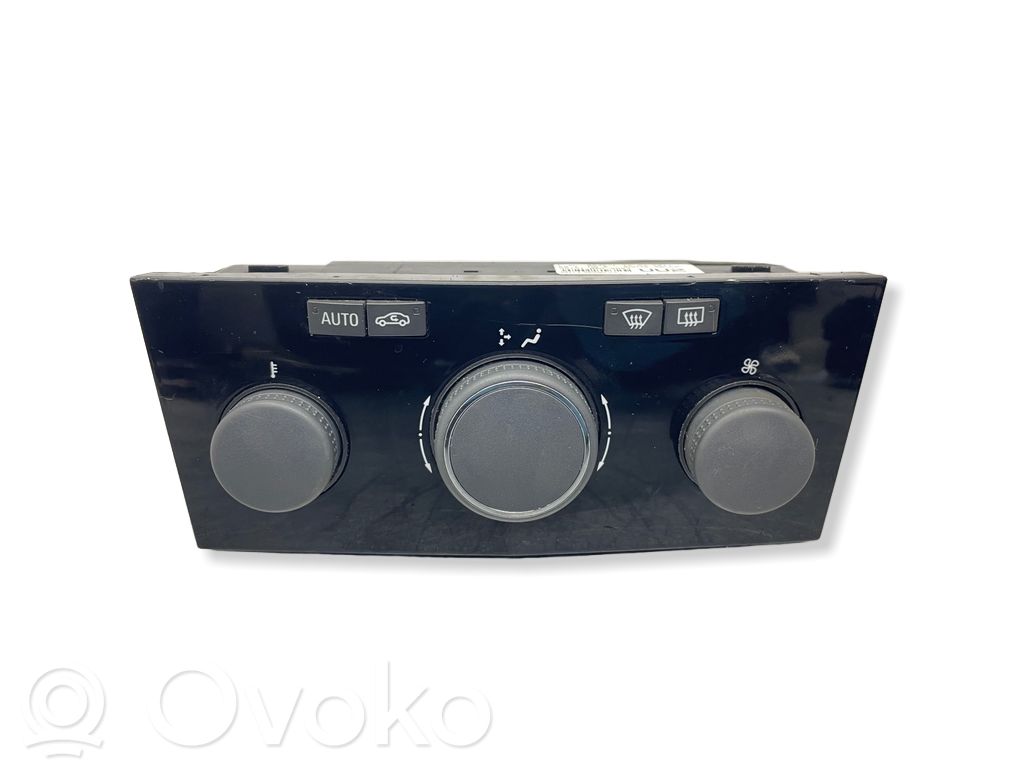 Opel Zafira B Climate control unit 