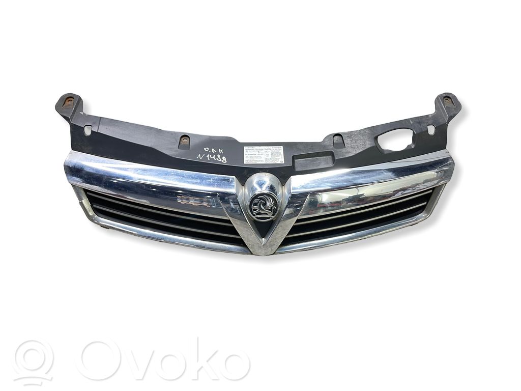 Opel Astra H Maskownica / Grill / Atrapa górna chłodnicy 