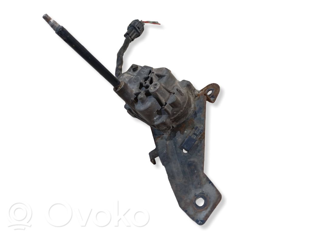 Nissan Patrol Y61 Žibintų valytuvų varikliukas 