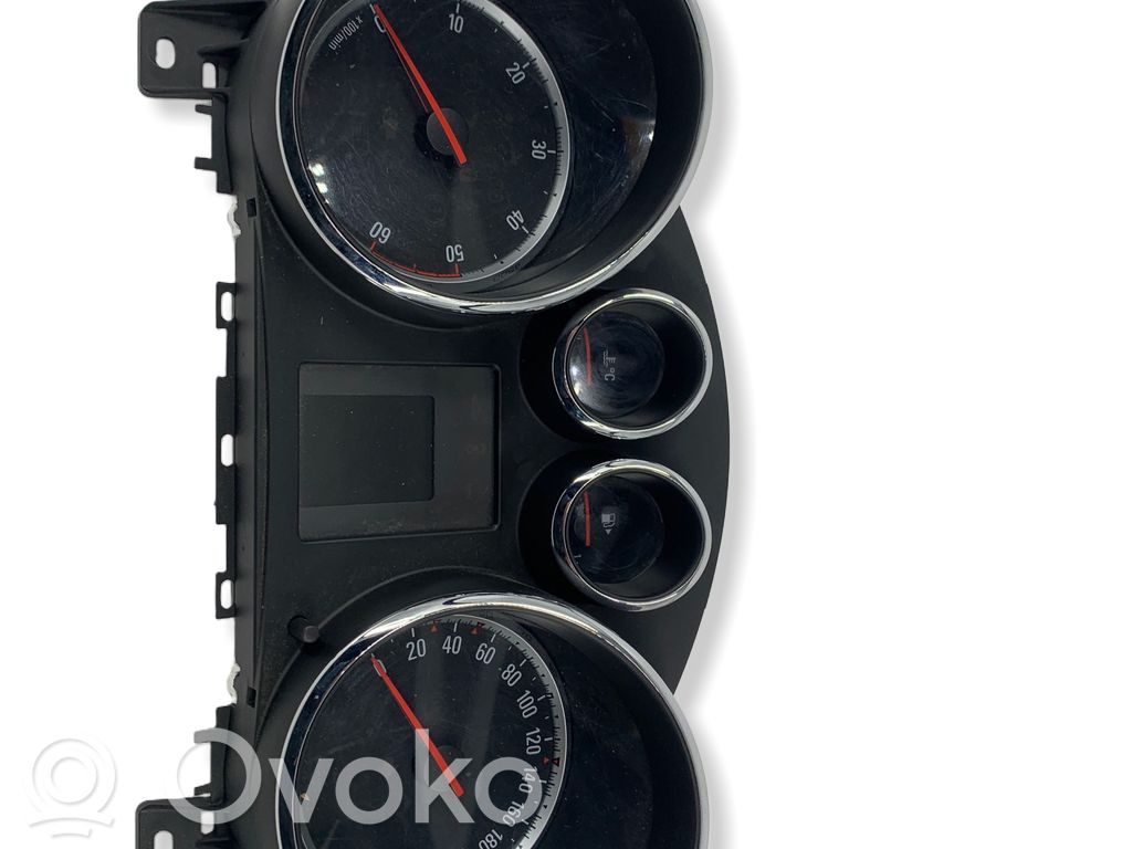 Opel Astra J Geschwindigkeitsmesser Cockpit 