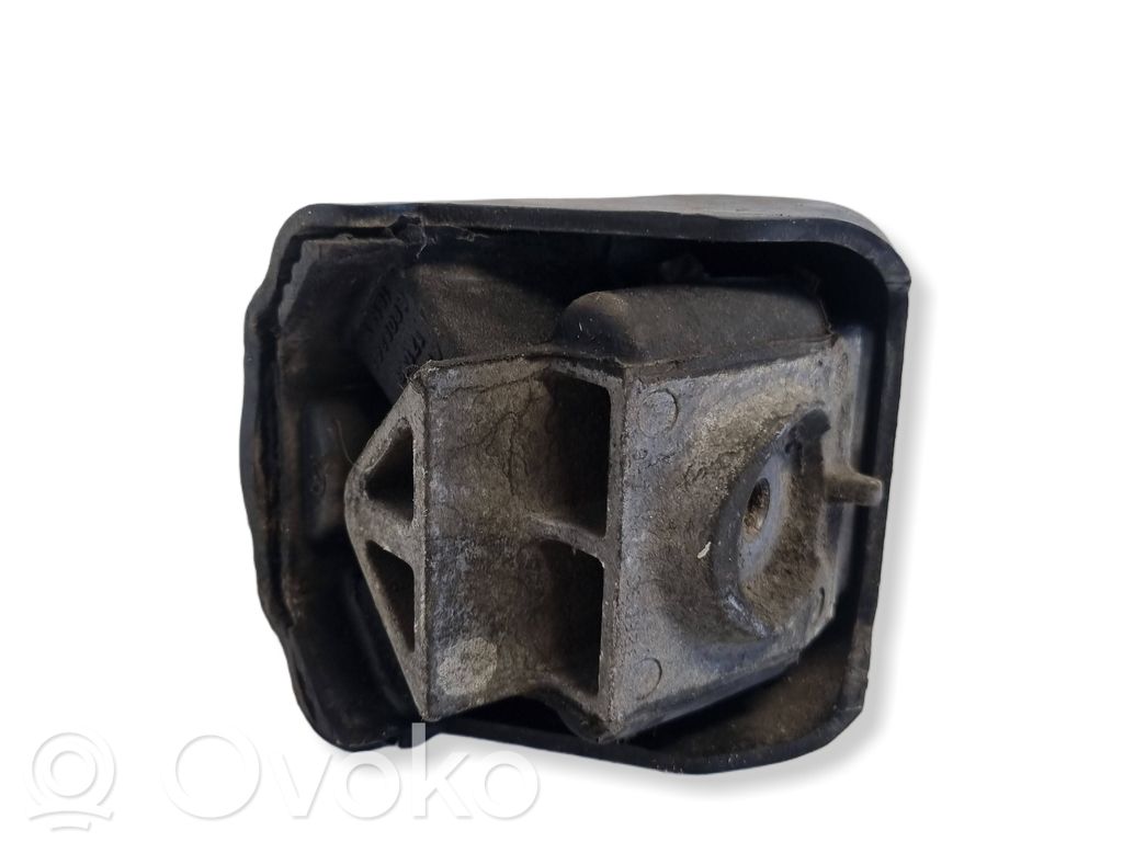 Volkswagen Crafter Engine mount bracket 