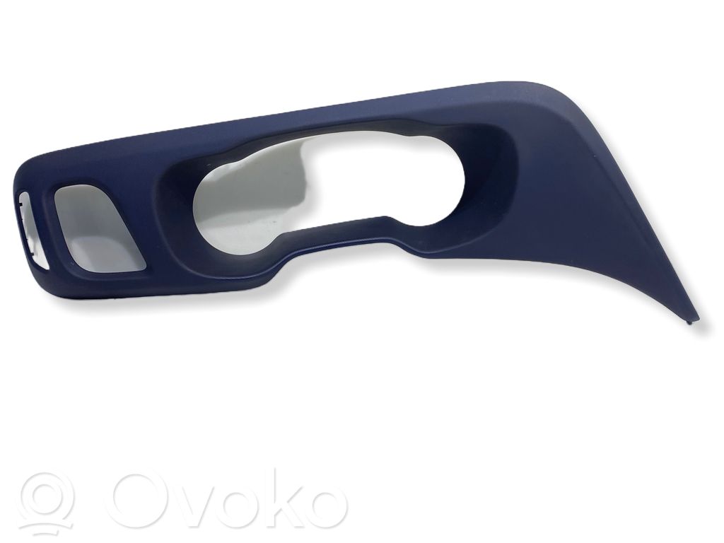 Iveco Daily 6th gen Moldura del panel 