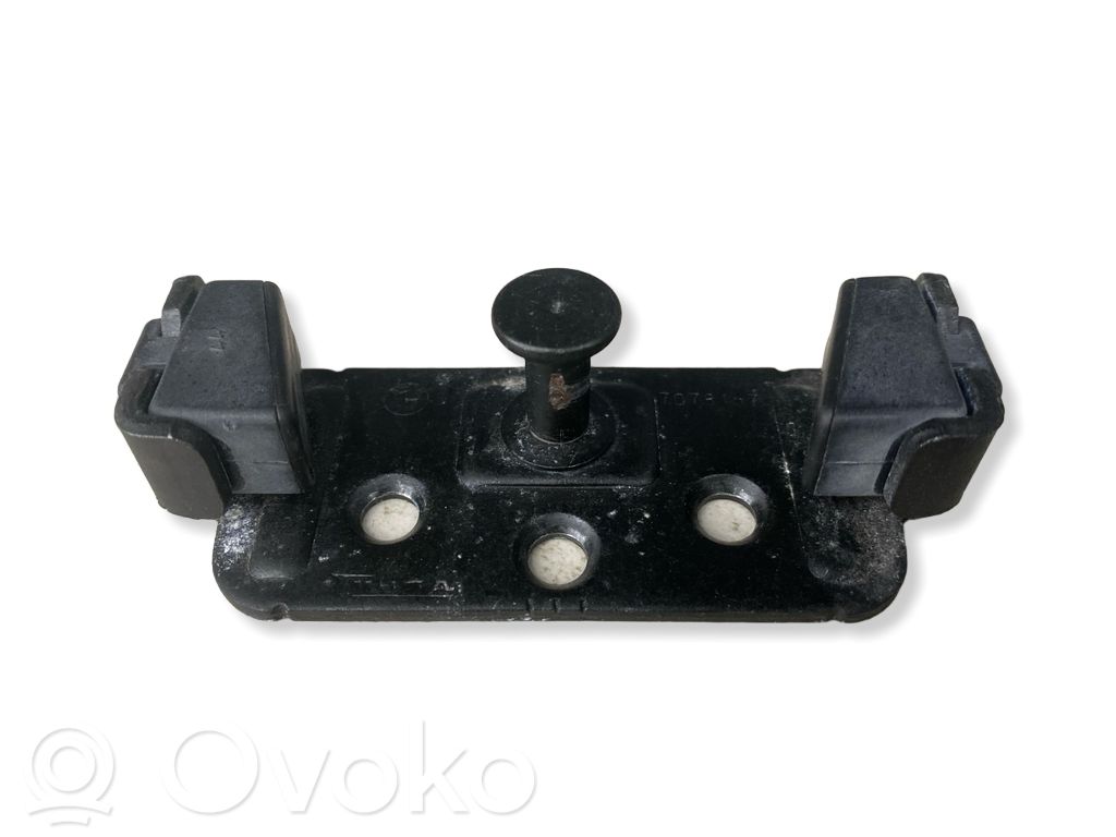 BMW 3 E90 E91 Loading door lock loop/hook striker 