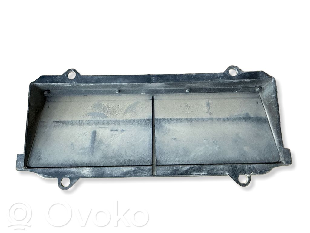 Nissan Juke I F15 Quarter panel pressure vent 