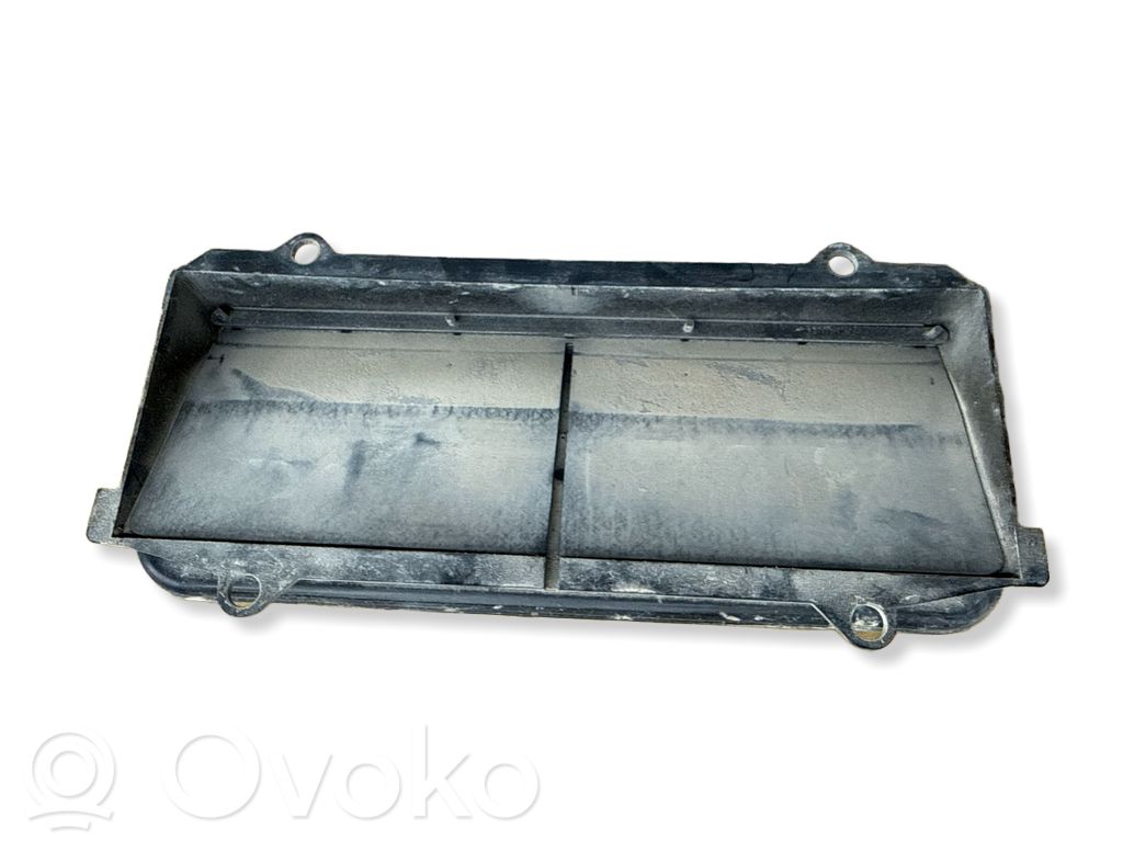 Nissan Juke I F15 Quarter panel pressure vent 