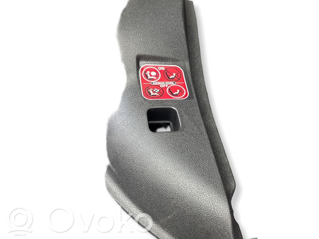 Citroen Berlingo Boczny element deski rozdzielczej 
