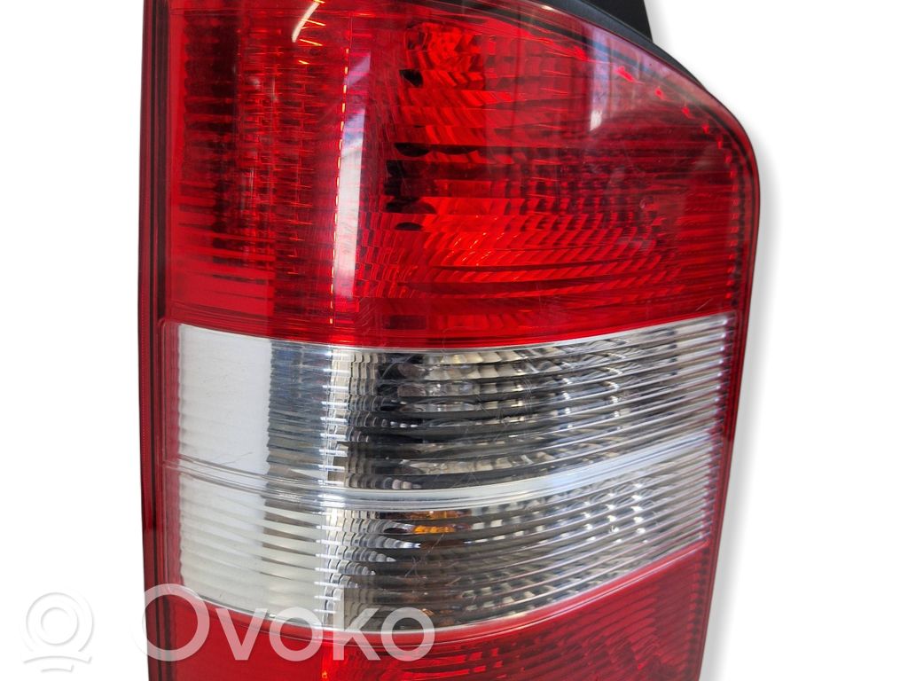 Volkswagen Transporter - Caravelle T5 Galinis žibintas kėbule 