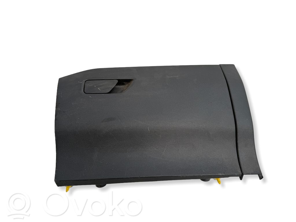 Ford Focus Glove box 