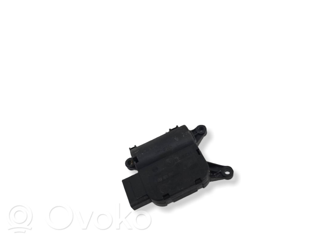 Audi A4 S4 B6 8E 8H Silniczek nagrzewnicy 