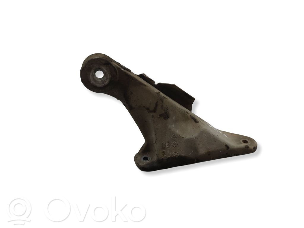 BMW X3 E83 Engine mounting bracket 
