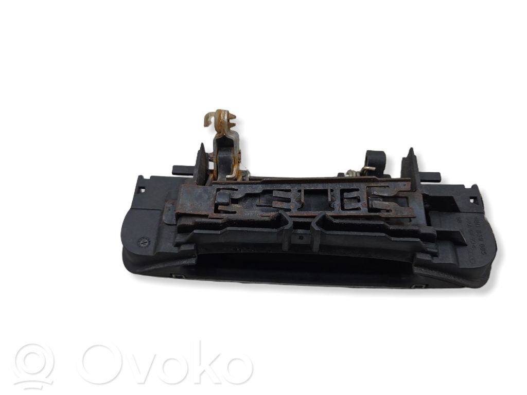 Manecilla externa puerta trasera   4B0839885