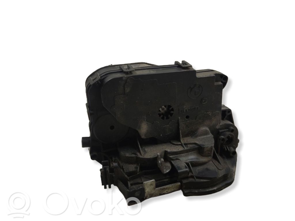 Serrure de porte avant   7059967