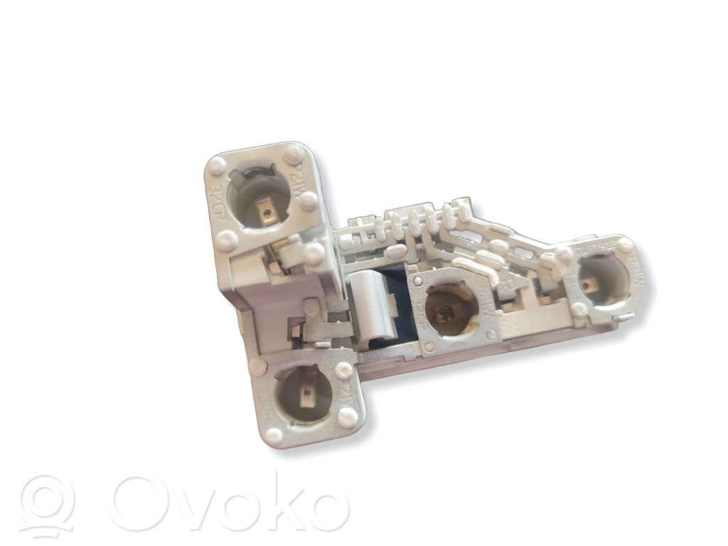 BMW 3 E90 E91 Tail light bulb cover holder 