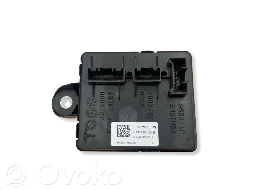 Tesla Model Y Engine control unit/module 
