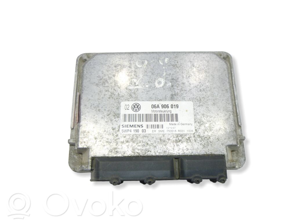 Engine control unit/module   06A906019,5WP419003