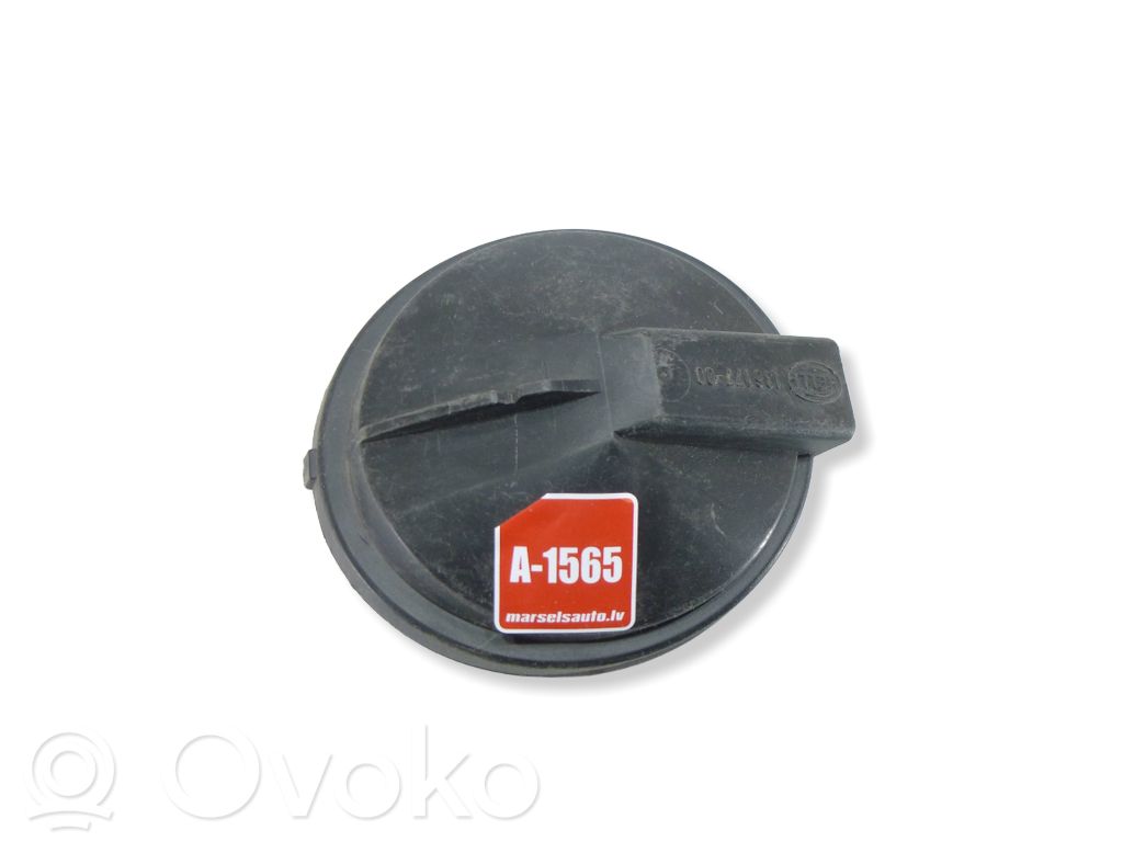 Osłona żarówki lampy przedniej   13617700