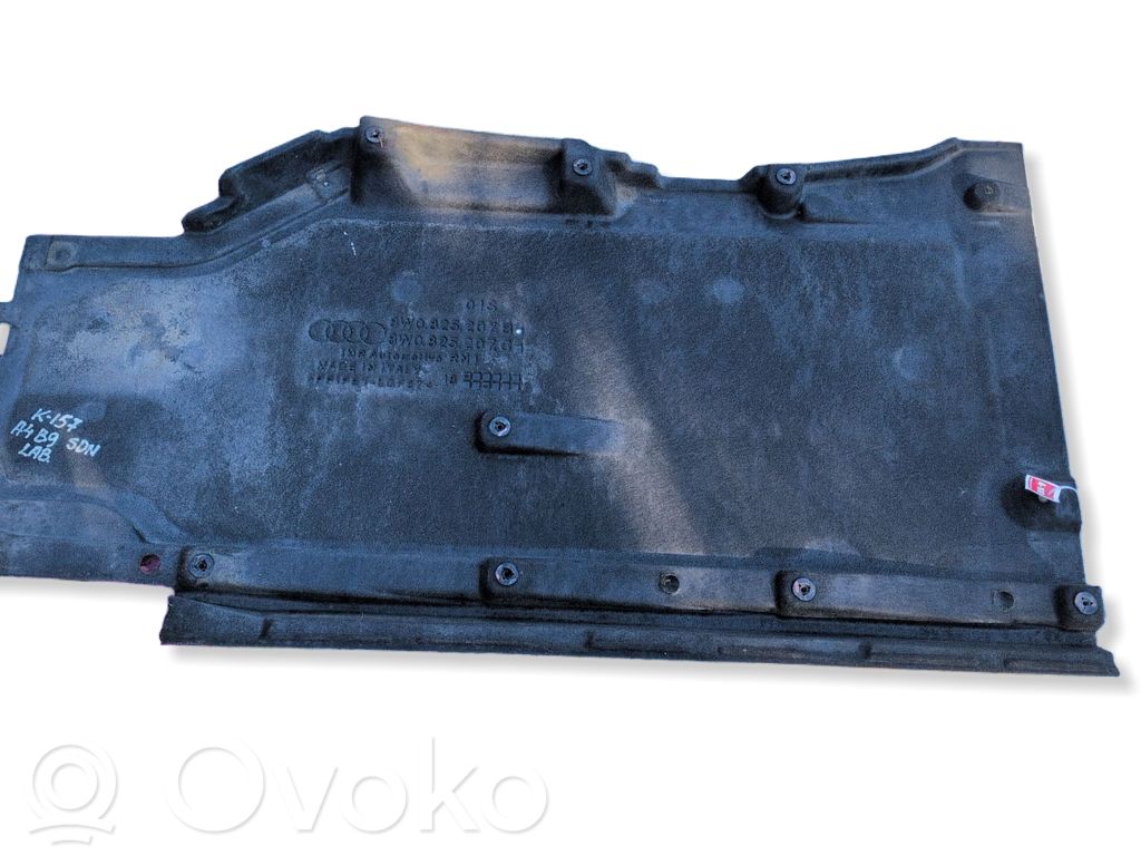 Audi A4 S4 B9 Osłona boczna podwozia 