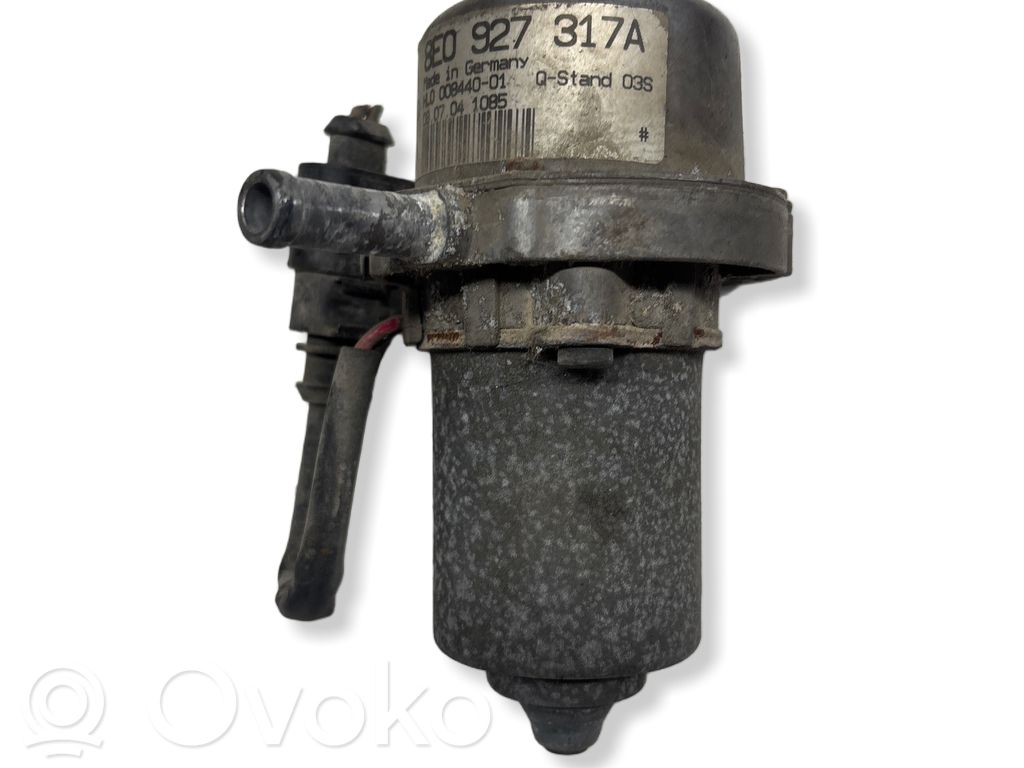 Volkswagen Touareg I Vacuum pump 
