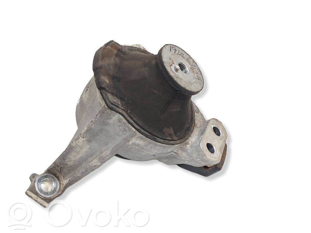 Honda Civic IX Engine mount bracket 