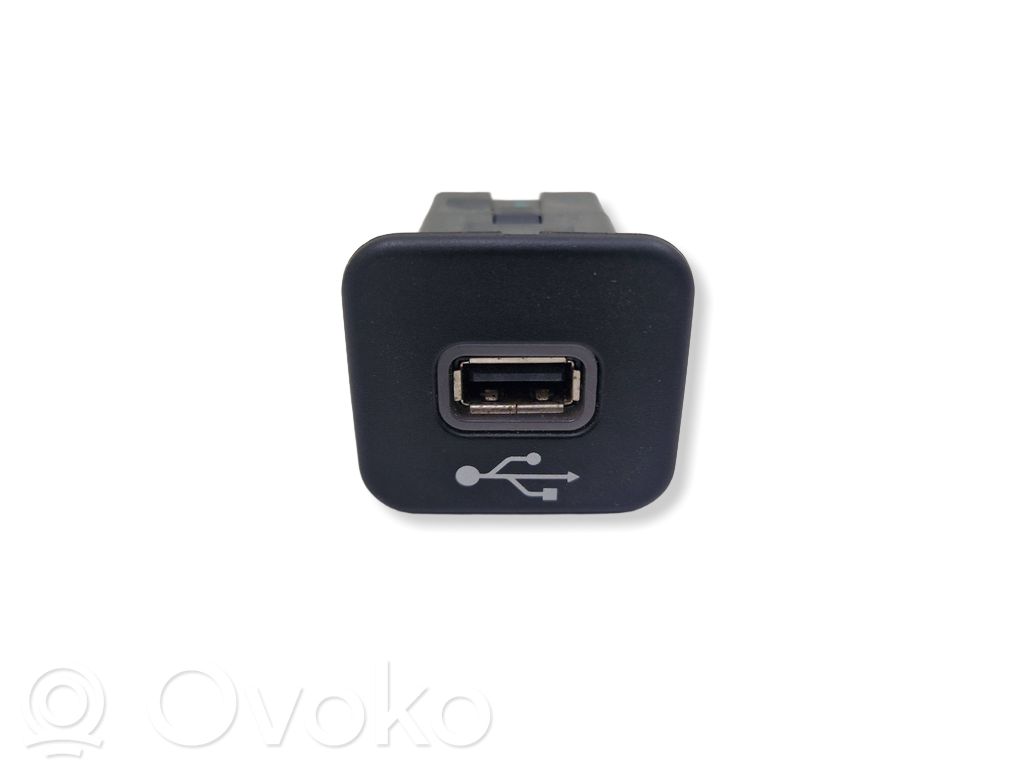 Jeep Compass Gniazdo / Złącze USB 