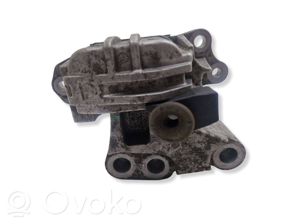 Jeep Renegade Engine mount bracket 