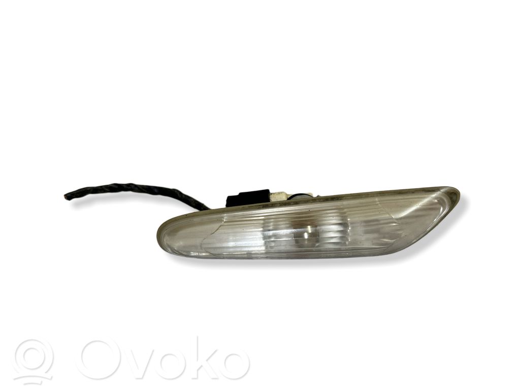 BMW 3 E90 E91 Front fender indicator light 