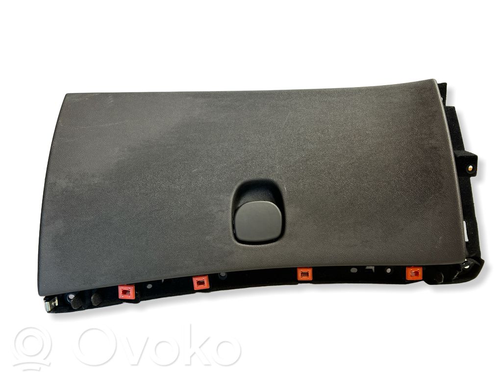 Alfa Romeo 159 Daiktadėžės (bordačioko) komplektas 