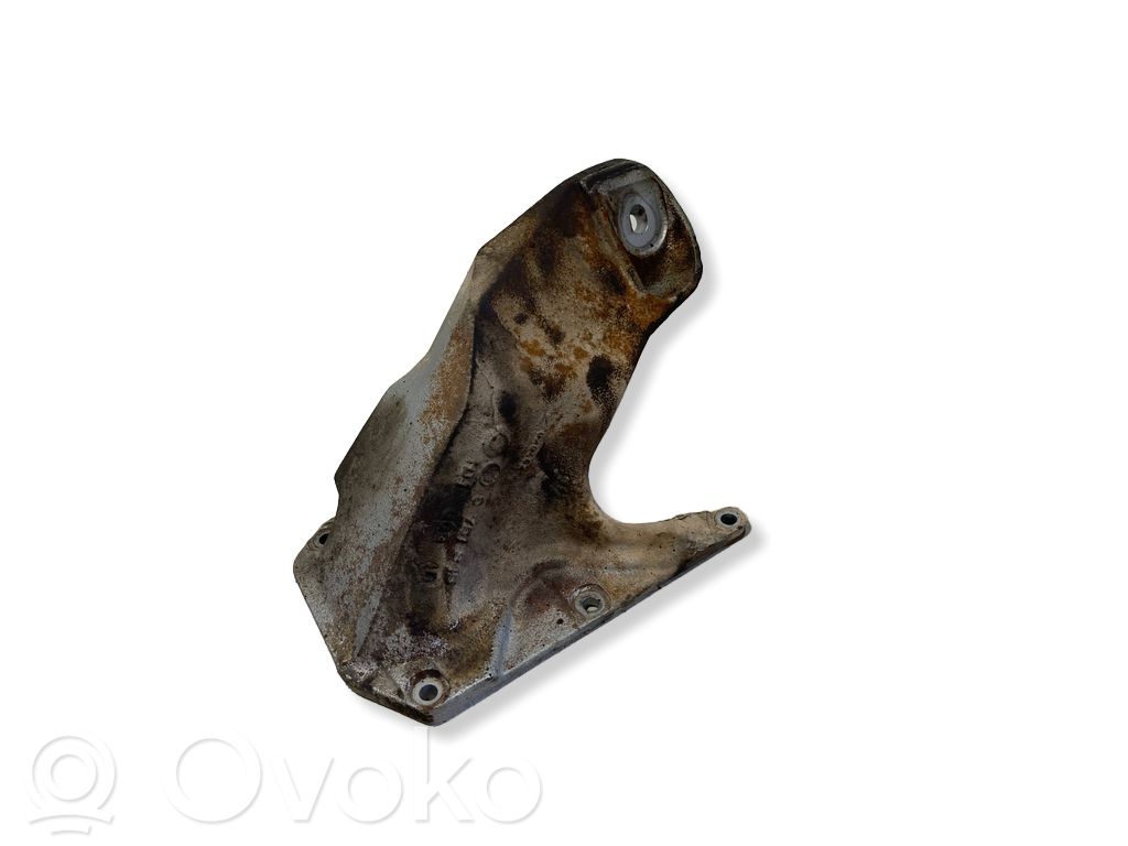 BMW X5 E53 Engine mounting bracket 
