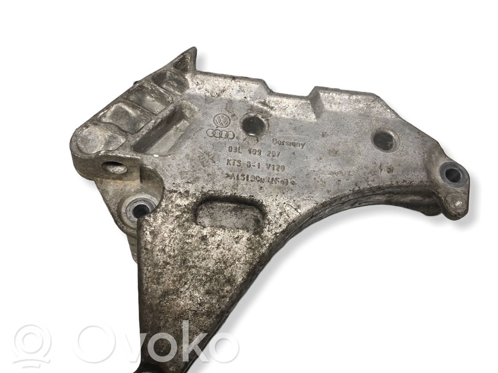 Volkswagen PASSAT B6 Engine mounting bracket 