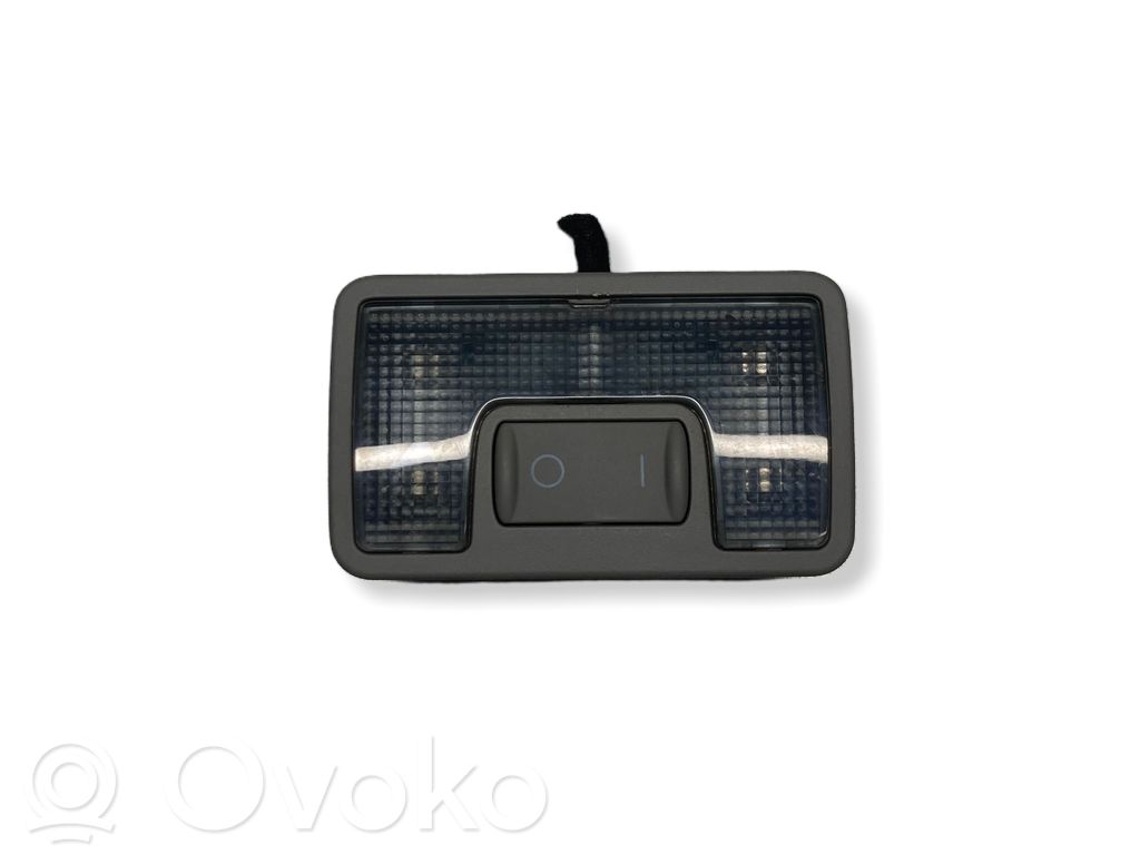 Audi A6 S6 C5 4B Lampka podsufitki tylna 