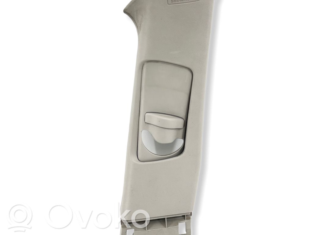 Subaru Outback Pilar (B) (superior) 