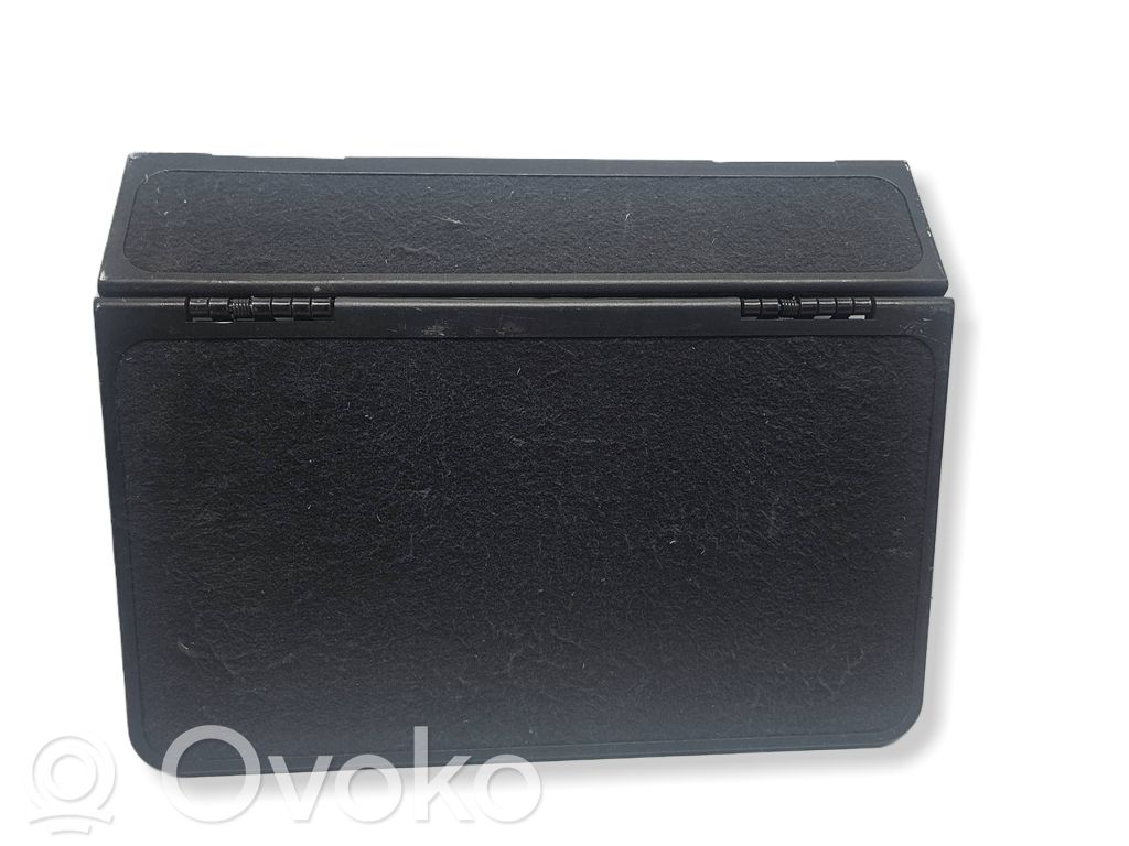 Opel Meriva A Kita salono detalė 