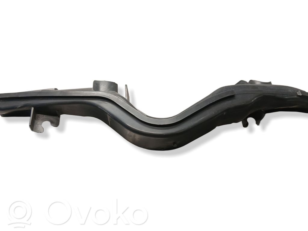 Ford Kuga I Oro paėmimo kanalo detalė (-ės) 