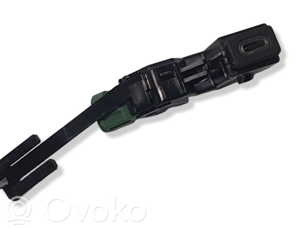 Gniazdo / Złącze USB   3G8035726A