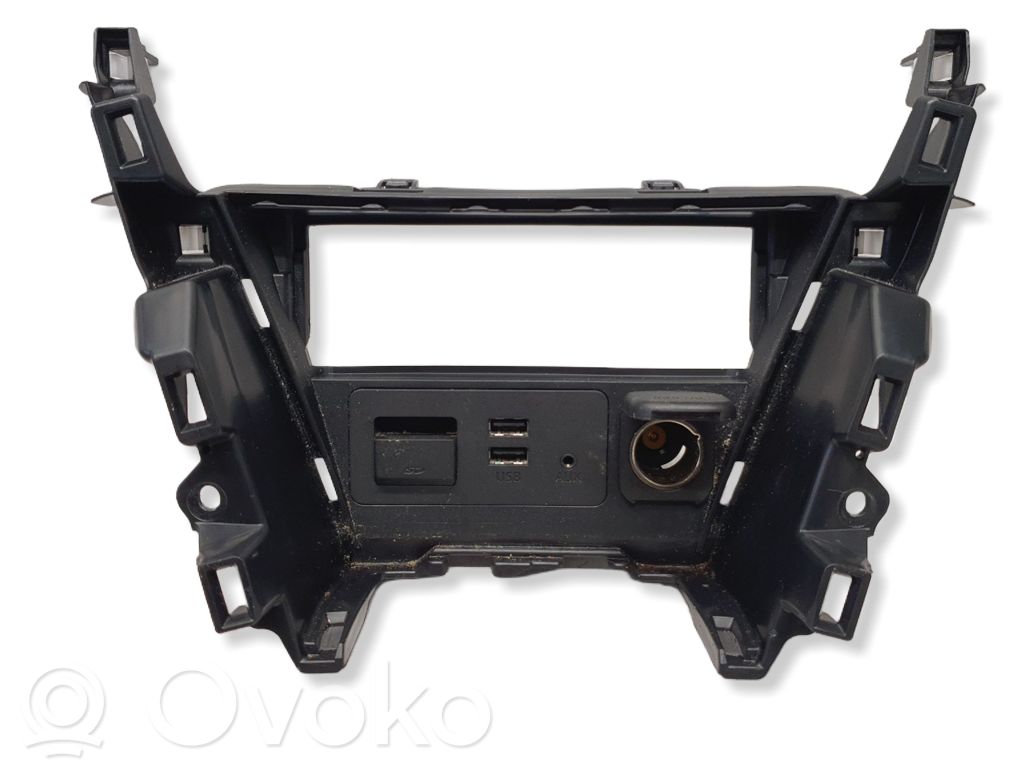 Mazda CX-3 AUX in-socket connector 