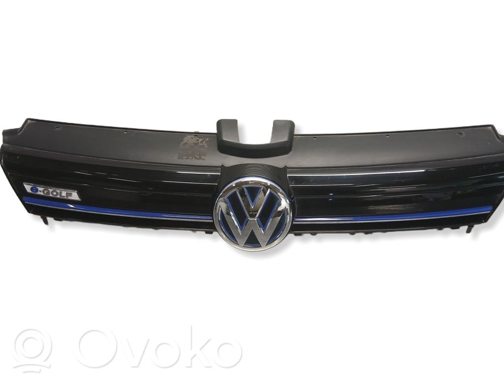 Volkswagen Golf VII Etupuskurin ylempi jäähdytinsäleikkö 