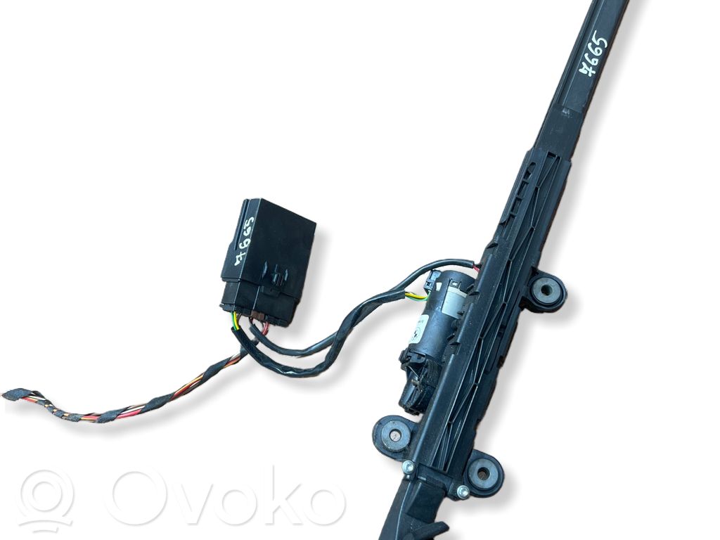 BMW 3 E90 E91 Saugos diržo reguliavimo mechanizmas 