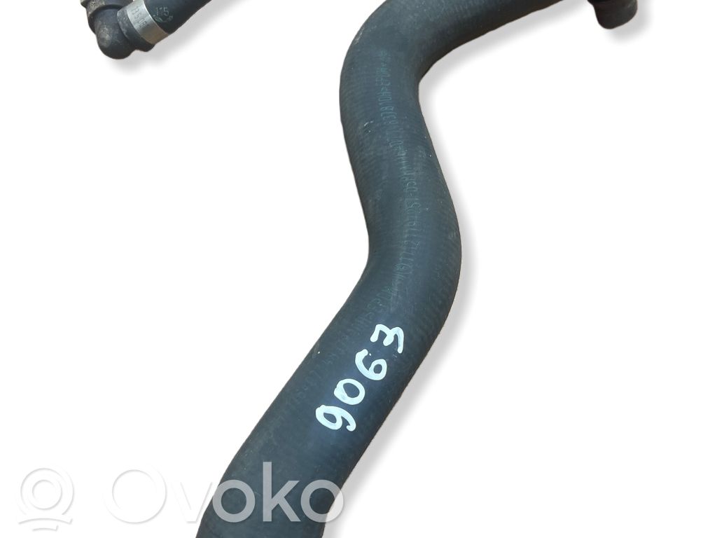BMW 5 F10 F11 Conductă/furtun lichid de răcire motor 