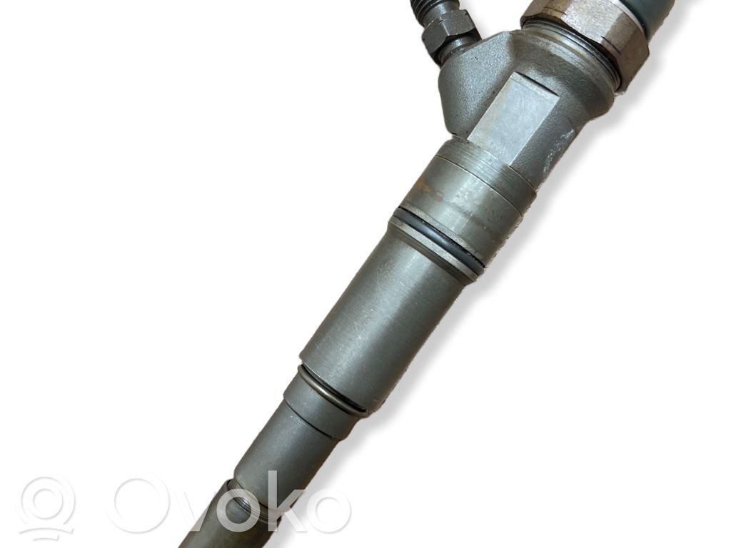 Injecteur de carburant   7794652,0445110212