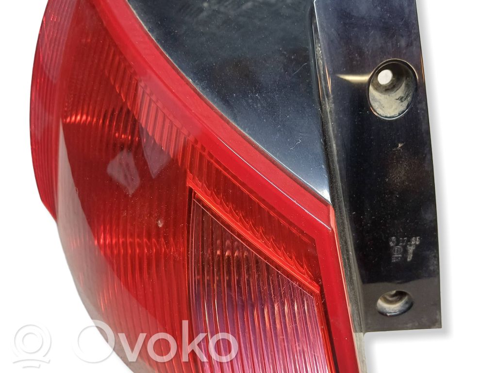 Mitsubishi Colt Lampă spate în caroserie 